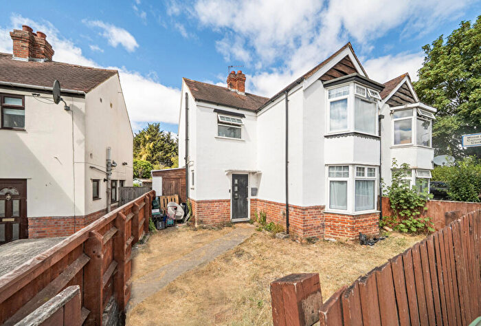 3 Bedroom Semi-Detached House For Sale In The Slade, Headington, Oxford, Oxfordshire, OX3