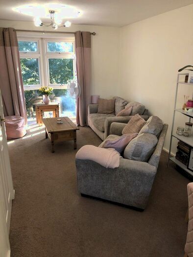 2 Bedroom Flat To Rent In Bridge Place, Manningtree, CO11