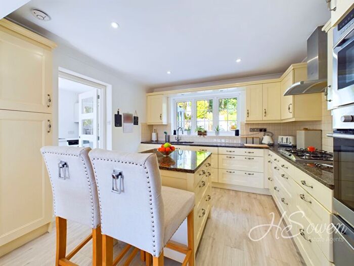 4 Bedroom Detached House For Sale In Marlborough Avenue, Torquay, TQ1