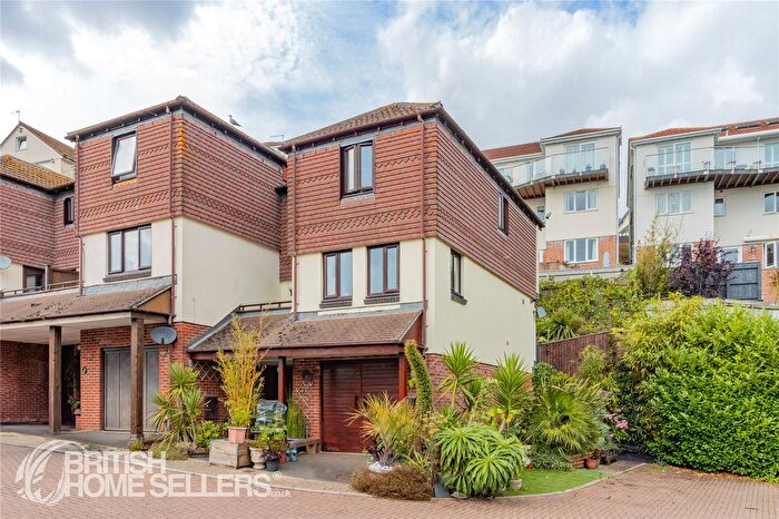 3 Bedroom End Terrace House For Sale In Mariners Way, Paignton, Devon, TQ3