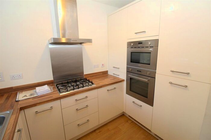 2 Bedroom Property To Rent In Wrinstone Drive, Wenvoe, Cardiff, CF5