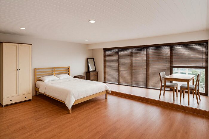 3 Bedroom Apartment To Rent In Lavender Hill, London, SW11