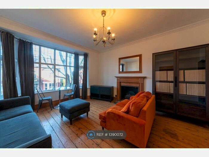 3 Bedroom Flat To Rent In Burlington Road, Nottingham, NG5