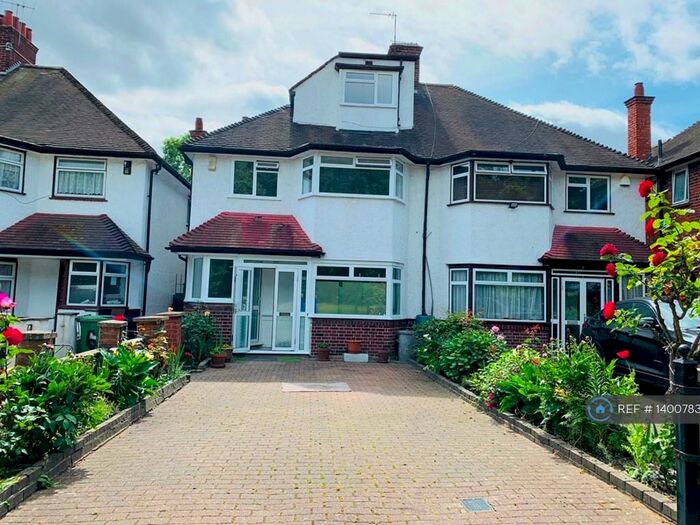 5 Bedroom Semi-Detached House To Rent In Vivian Gardens, Wembley, HA9