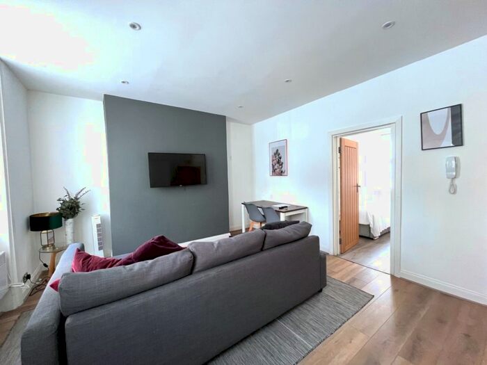 1 Bedroom Flat To Rent In New Cavendish Street, London, W1W