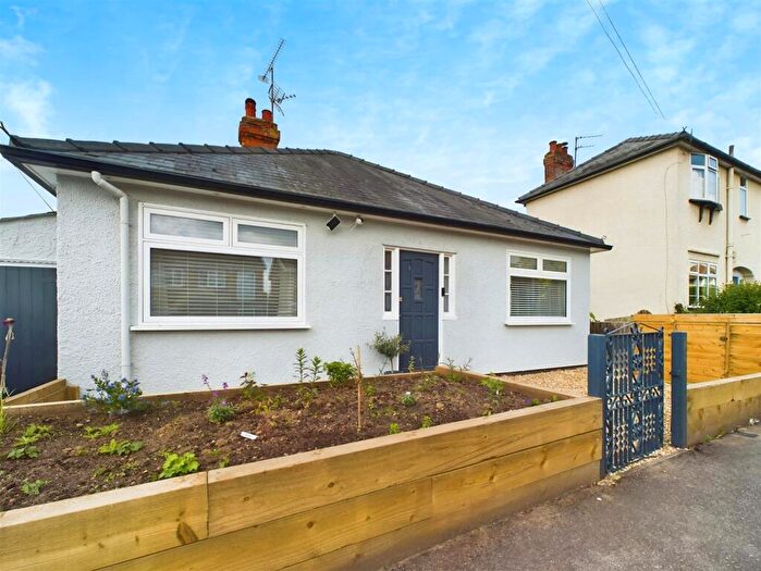 3 Bedroom Bungalow To Rent In Grays Lane, Hitchin, SG5