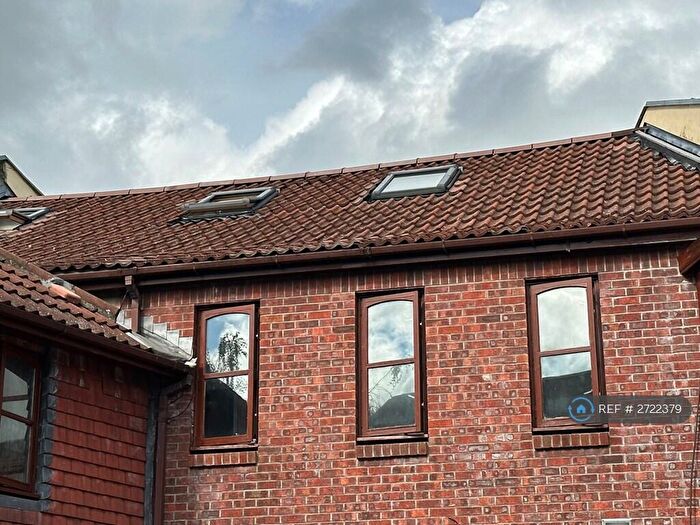 Studio To Rent In Thornleigh Road, Bristol, BS7