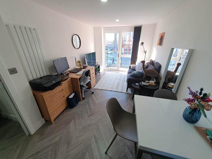 1 Bedroom House To Rent In Maindy Road, Cathays, CF24