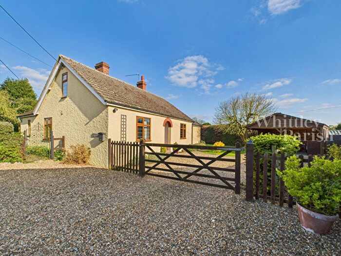 3 Bedroom Bungalow For Sale In The Street, Market Weston, Diss, IP22