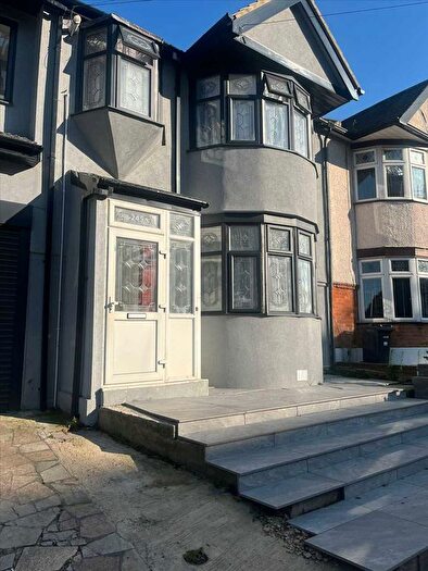 1 Bedroom Studio To Rent In South Park Drive, Ilford, Ilford, IG3