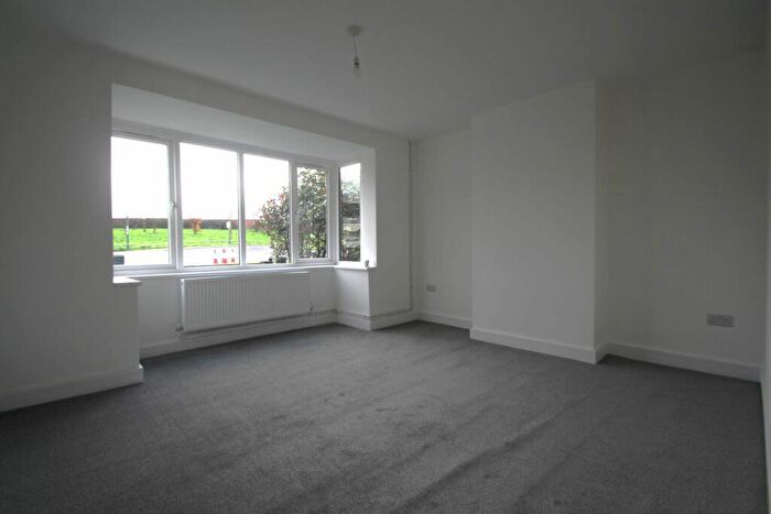 2 Bedroom House To Rent In Morrison Road Barking, IG11