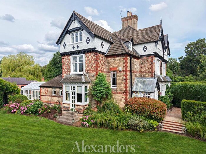 6 Bedroom Semi-Detached House For Sale In Station Road, Kirby Muxloe, LE9