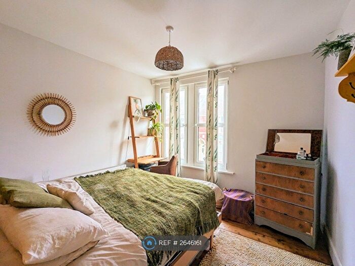 3 Bedroom Terraced House To Rent In Bruce Avenue, Bristol, BS5
