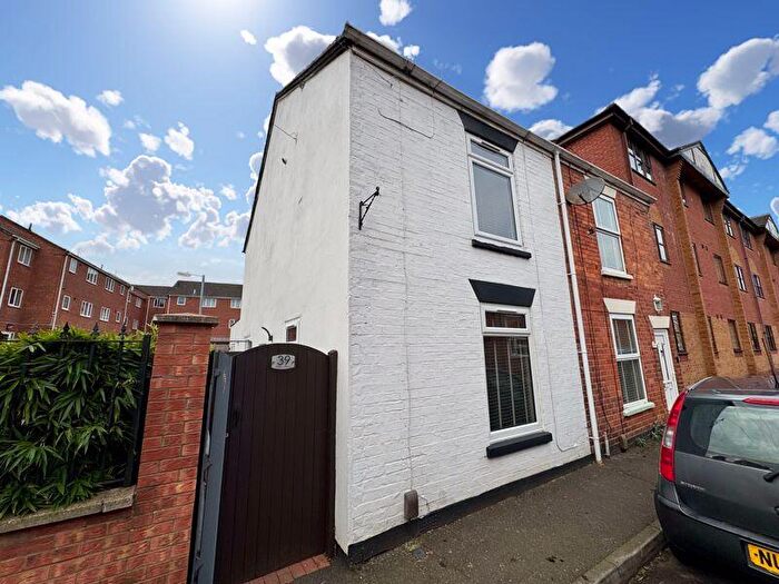 2 Bedroom End Of Terrace House To Rent In Harrow Street, Grantham, NG31