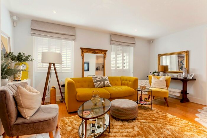 2 Bedroom Flat To Rent In Sussex Square, Brighton, BN2