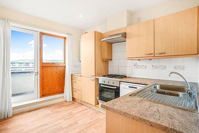 2 Bedroom Maisonette To Rent In Huntley Crescent, Milton Keynes, MK9