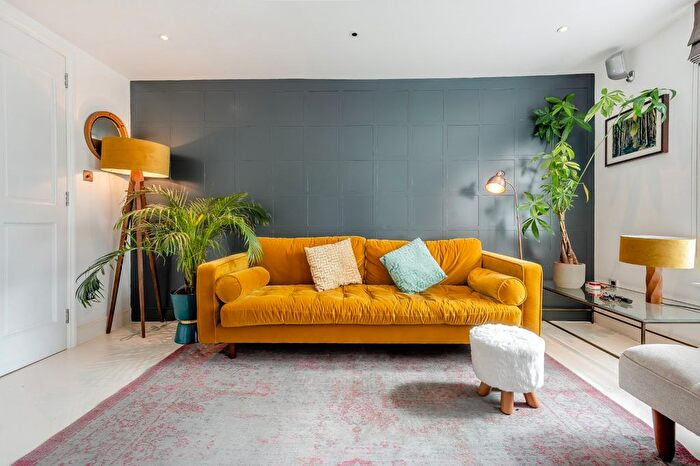 3 Bedroom Terraced House For Sale In Stour Street, Canterbury, Kent, CT1