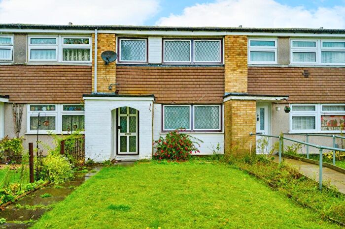 3 Bedroom Terraced House For Sale In Sylam Close, Luton, Bedfordshire, LU3