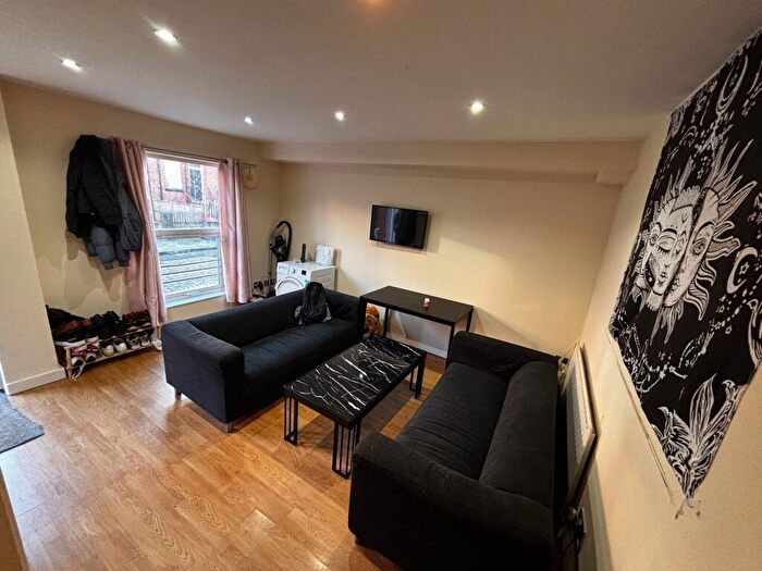 4 Bedroom House To Rent In Granby Terrace, Leeds, LS6