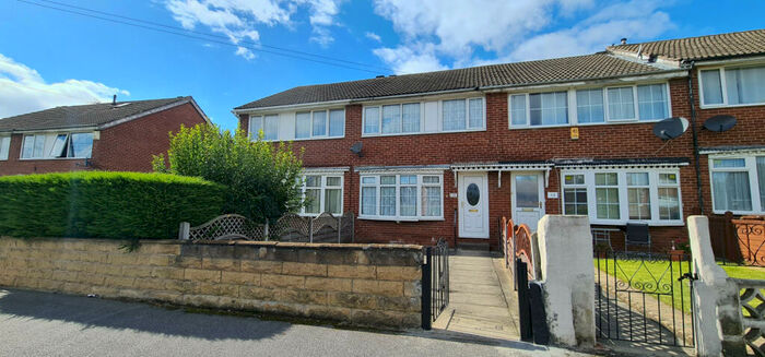 3 Bedroom Town House To Rent In Cedar Close, Leeds, West Yorkshire, LS12
