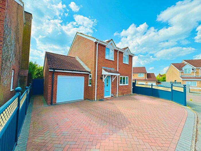 3 Bedroom Detached House To Rent In Cabot Drive, Swindon, SN5
