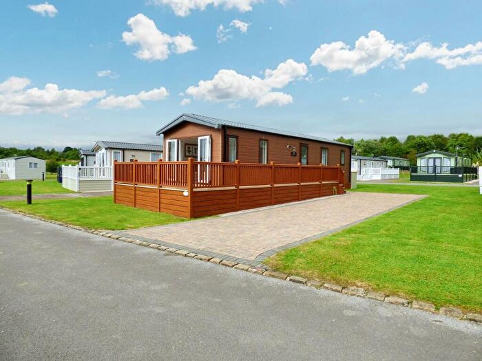 2 Bedroom Park Home For Sale In Gallaber Park, Long Preston, Skipton, BD23