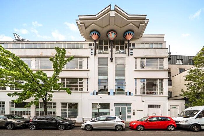 2 Bedroom Apartment For Sale In Penfold Street, London, NW8