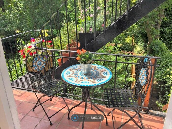 1 Bedroom Flat To Rent In Thornton Hill, London, SW19