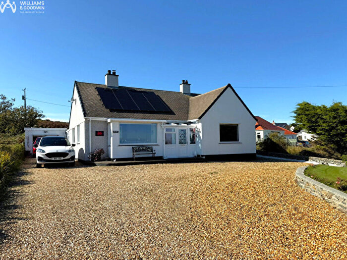 3 Bedroom Detached Bungalow For Sale In Bull Bay, Amlwch, Anglesey, LL68