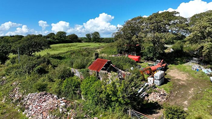 3 Bedroom Smallholding For Sale In Pengwern Common, Llethryd, SA2