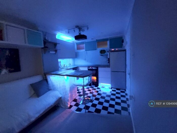 1 Bedroom Penthouse To Rent In Harlow, Essex, CM20