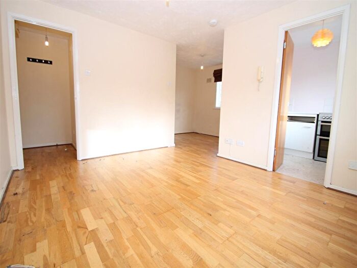 Studio To Rent In Cumberland Place, London, SE6