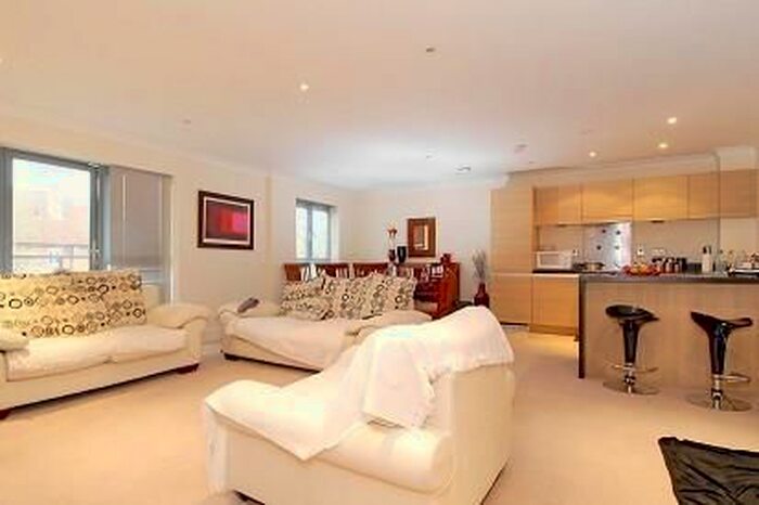 2 Bedroom Flat To Rent In The Waterfront, Jericho, OX2