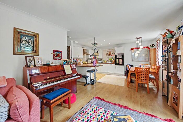 2 Bedroom Apartment For Sale In James Brindley Basin, Manchester, M1