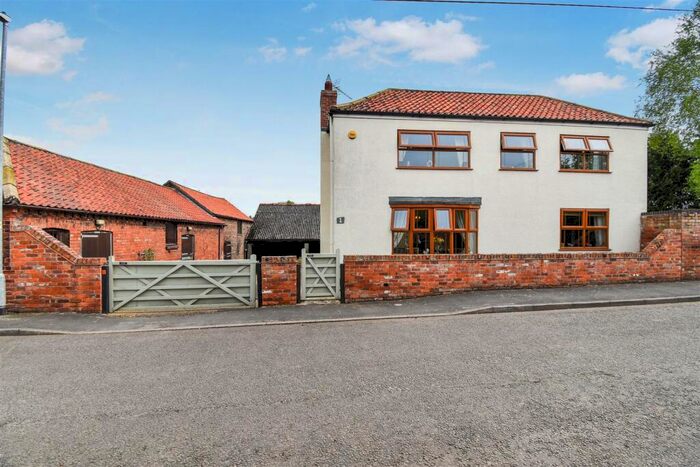 4 Bedroom House For Sale In Church Road, Laughton, Gainsborough, DN21