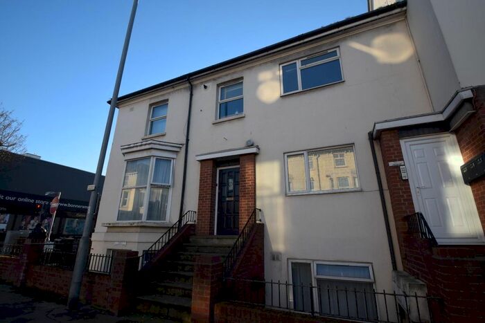 1 Bedroom Flat To Rent In Cavendish Place, Eastbourne BN21