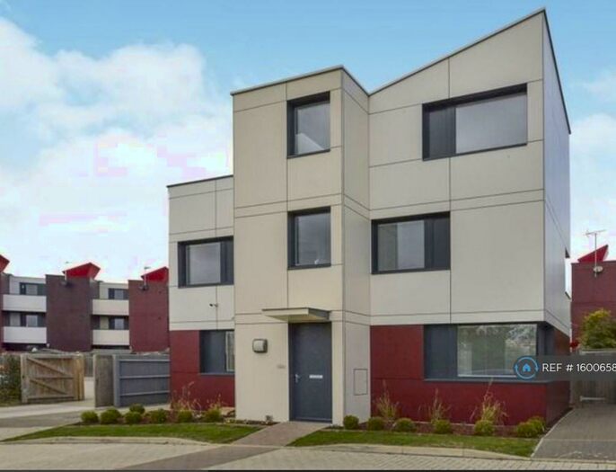 4 Bedroom Detached House To Rent In Murphy Road, Oxley Park, Milton Keynes, MK4