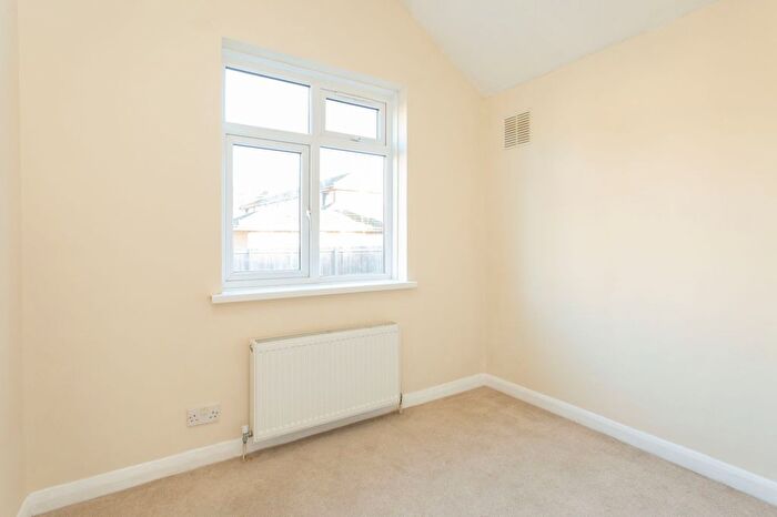 3 Bedroom Terraced House For Sale In Buckland Avenue, Dover, CT16