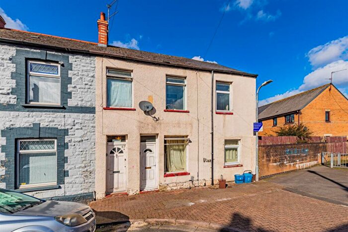 7 Bedroom End Of Terrace House For Sale In Ruby Street, Adamsdown, Cardiff, CF24