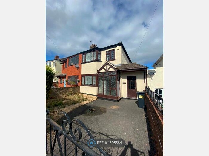 3 Bedroom Semi-Detached House To Rent In Wolverhampton, Wolverhampton, WV14