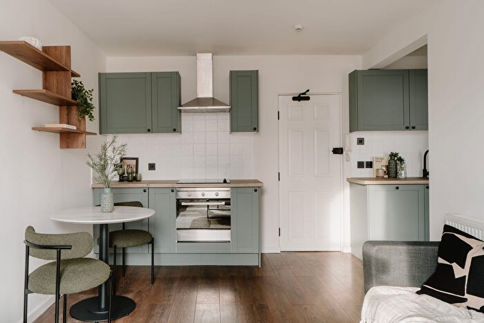 1 Bedroom Flat To Rent In Nevern Place, London, SW5