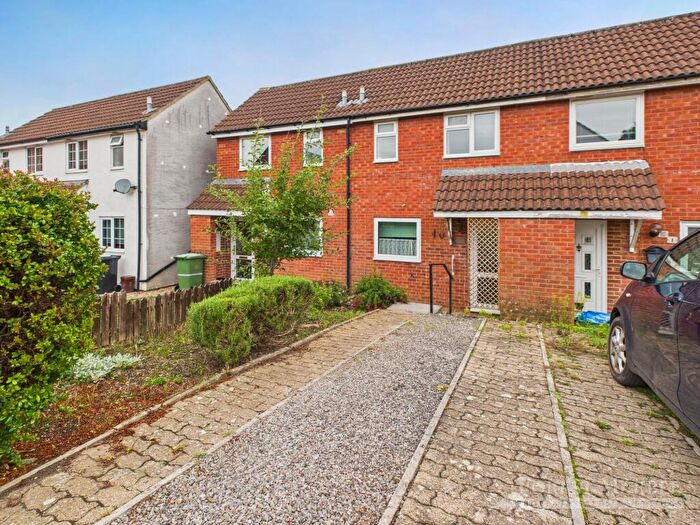 1 Bedroom Terraced House For Sale In Swallow Drive, Frome, BA11