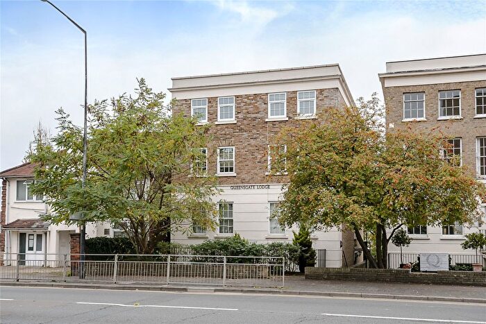 1 Bedroom Flat To Rent In Cookham Road, Maidenhead, Berkshire, SL6