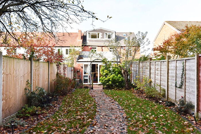 4 Bedroom Semi-Detached House For Sale In Kingswinford, Broad Street, DY6