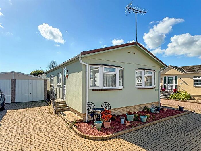 2 Bedroom Park Home For Sale In Tilford Drive, Poplars Court, Bognor Regis, PO22