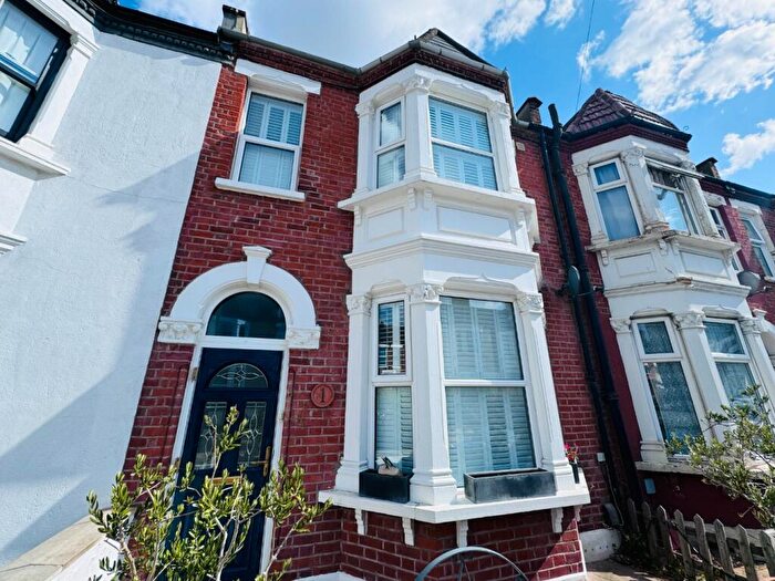 3 Bedroom Terraced House To Rent In Macoma Road, Plumstead, London, SE18