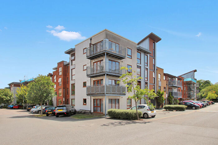 1 Bedroom Flat To Rent In Commonwealth Drive, RH10