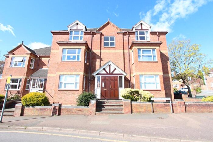 2 Bedroom Flat To Rent In Southcourt Road, Linslade, LU7