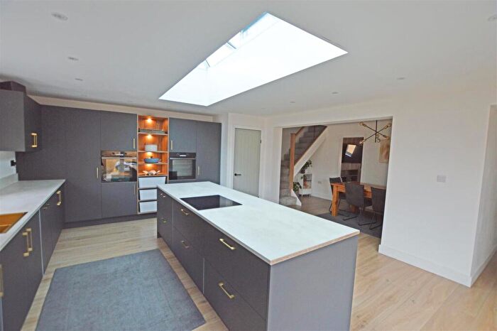 4 Bedroom Detached House For Sale In Broadgate, Whaplode Drove, PE12