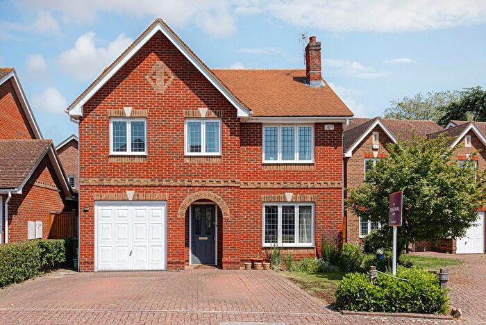 4 Bedroom Detached House For Sale In Nelson Walk, Epsom, KT19